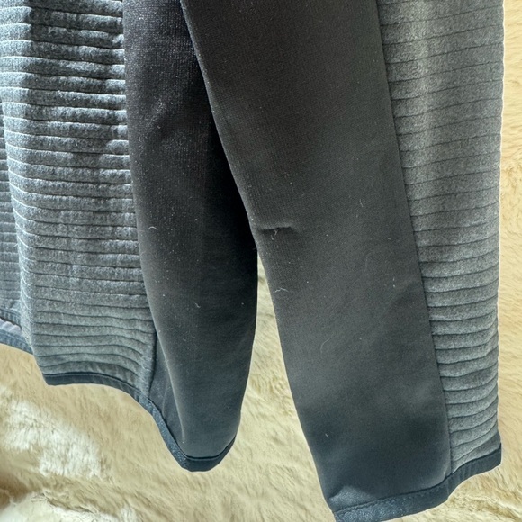 Greg Norman Attack life Mens Colorblock Long Sleeves 1/4 Zip Pullover Small NWT - Picture 11 of 11